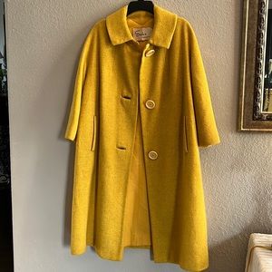 Yelllow vintage coat 1960’s big buttons Jackie O style